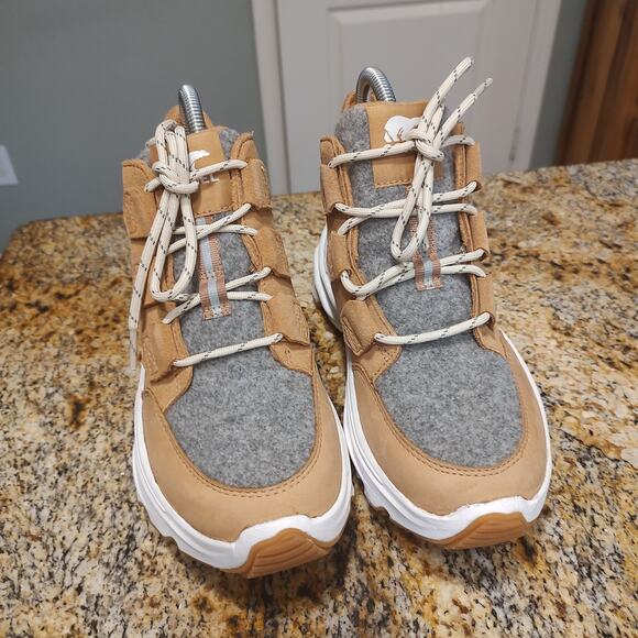 Sorel Kinetic Conquest Shoes Womens Size 6 Suede Waterproof Boot NL4903 - Picture 9 of 12